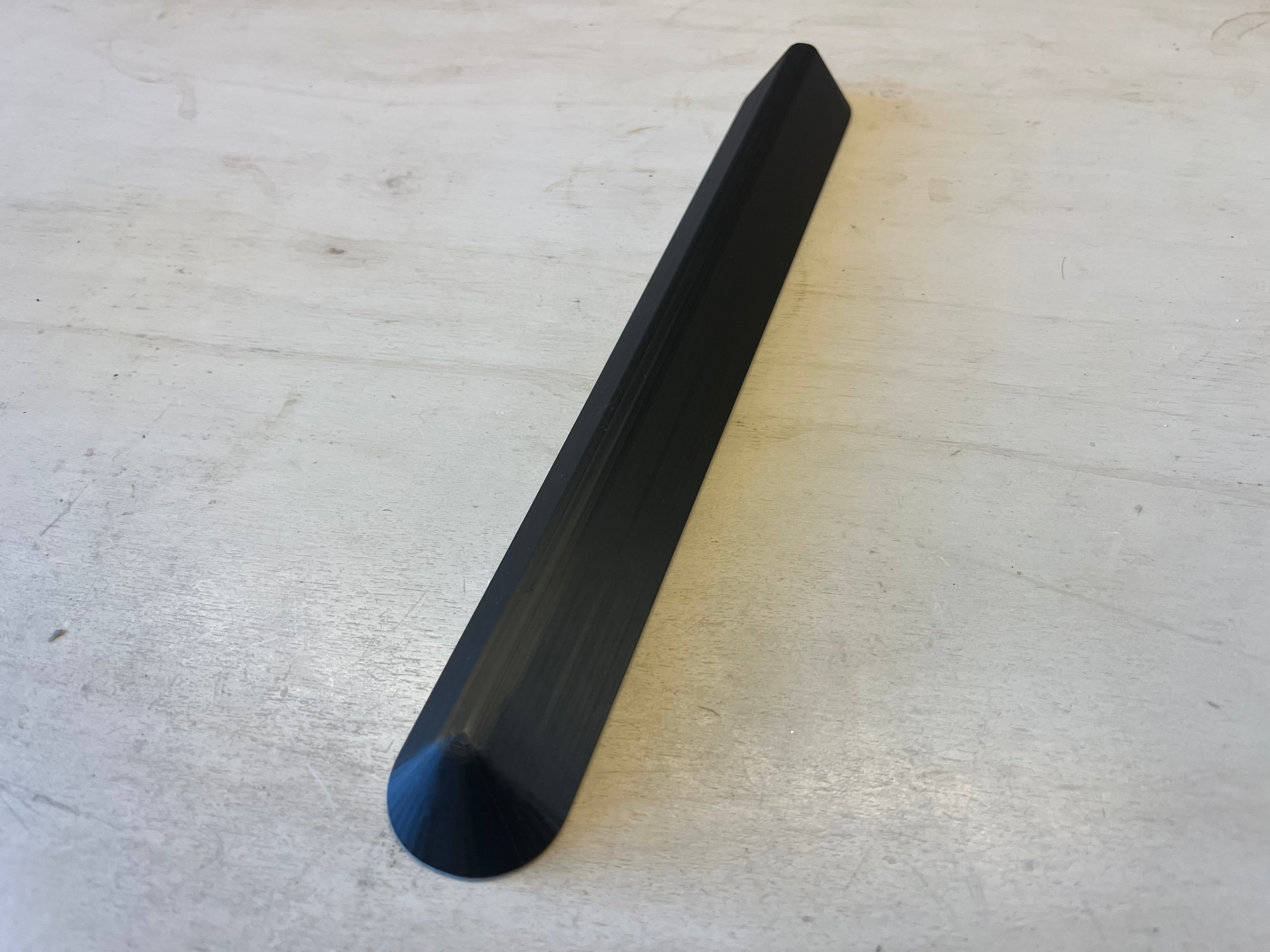 Laptop Riser – Minimalistisk og effektiv