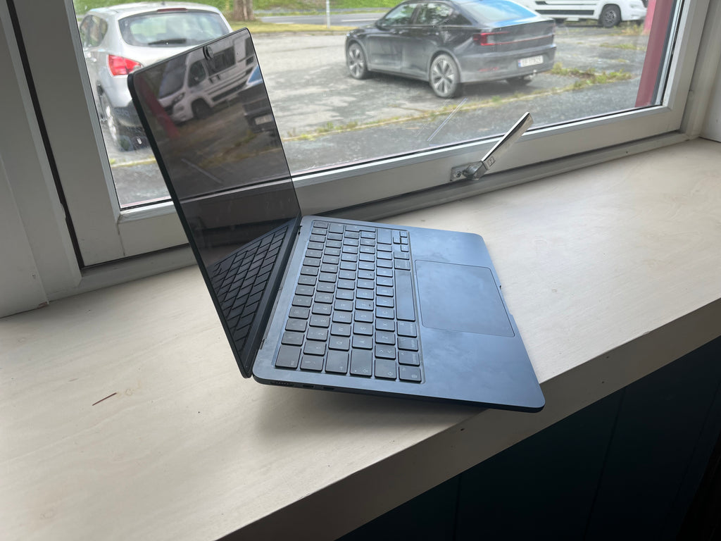 Laptop Riser – Minimalistisk og effektiv